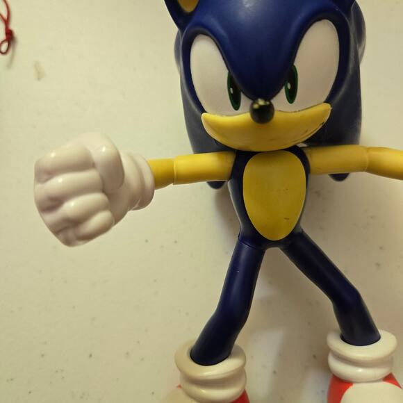 Sonic The Hedgehog figure. Unbranded - Picture 4 of 8